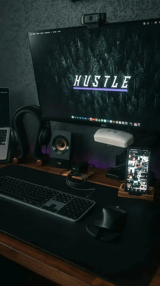 Comparing Wireless Chargers to Traditional Wired Options - Charge Hub X