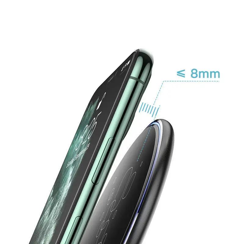 Two smartphone models side by side with a thickness measurement of <=8mm.